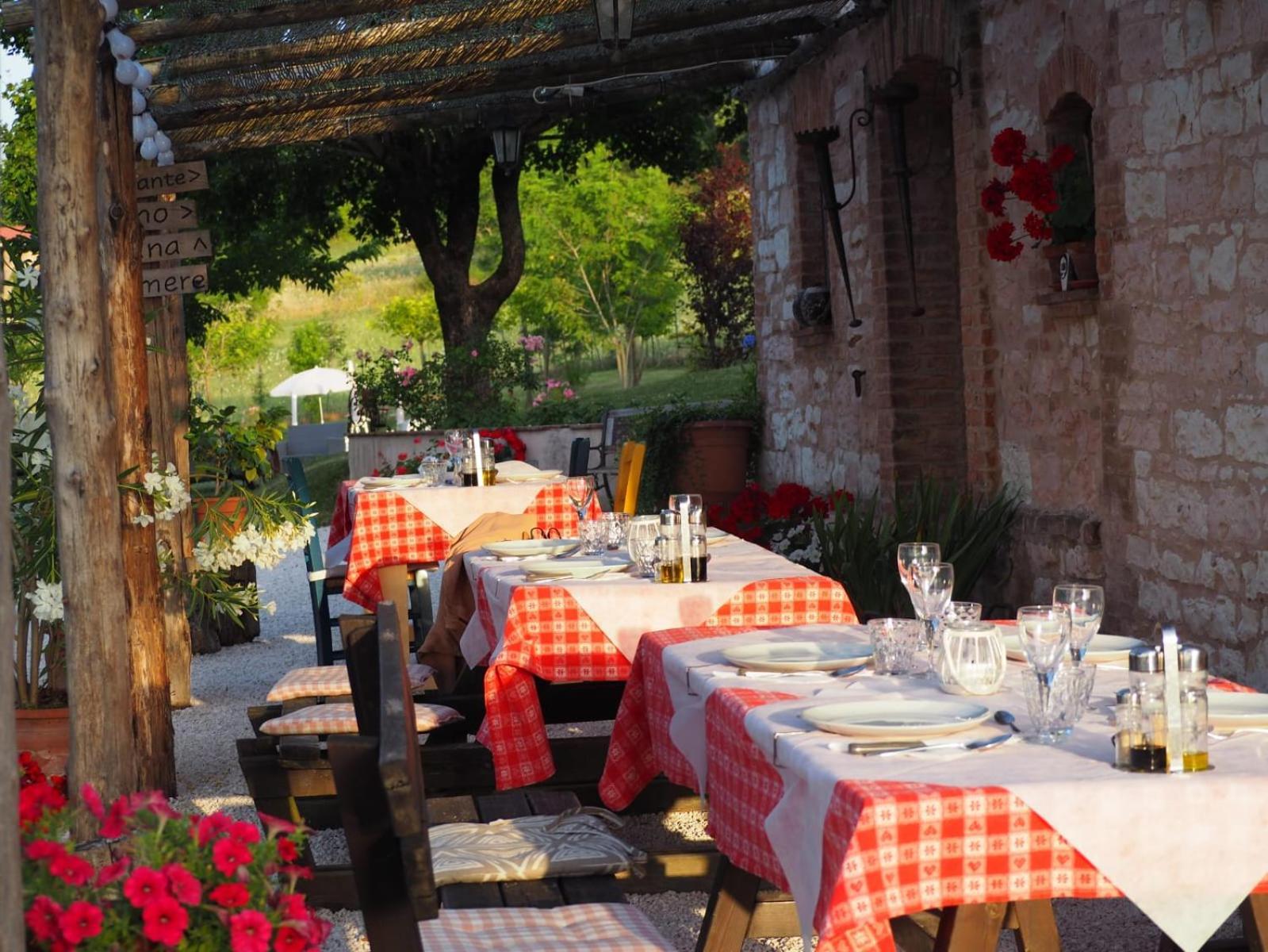 Agriturismo Il Castellaro Sassoferrato Exterior photo