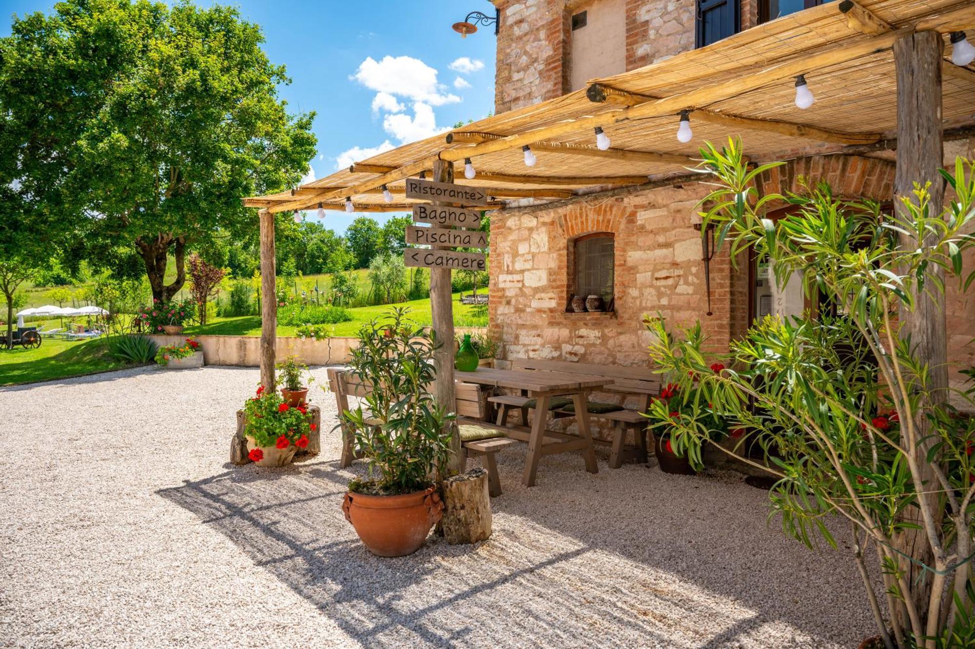 Agriturismo Il Castellaro Sassoferrato Exterior photo